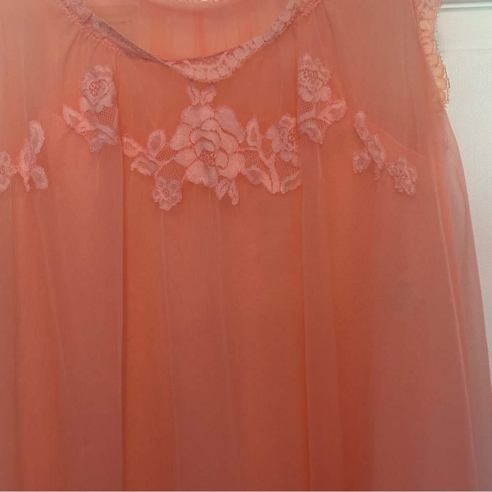 Vintage Coral nightgown twinset peignoir by Gossard.EUC. - Picture 5 of 10